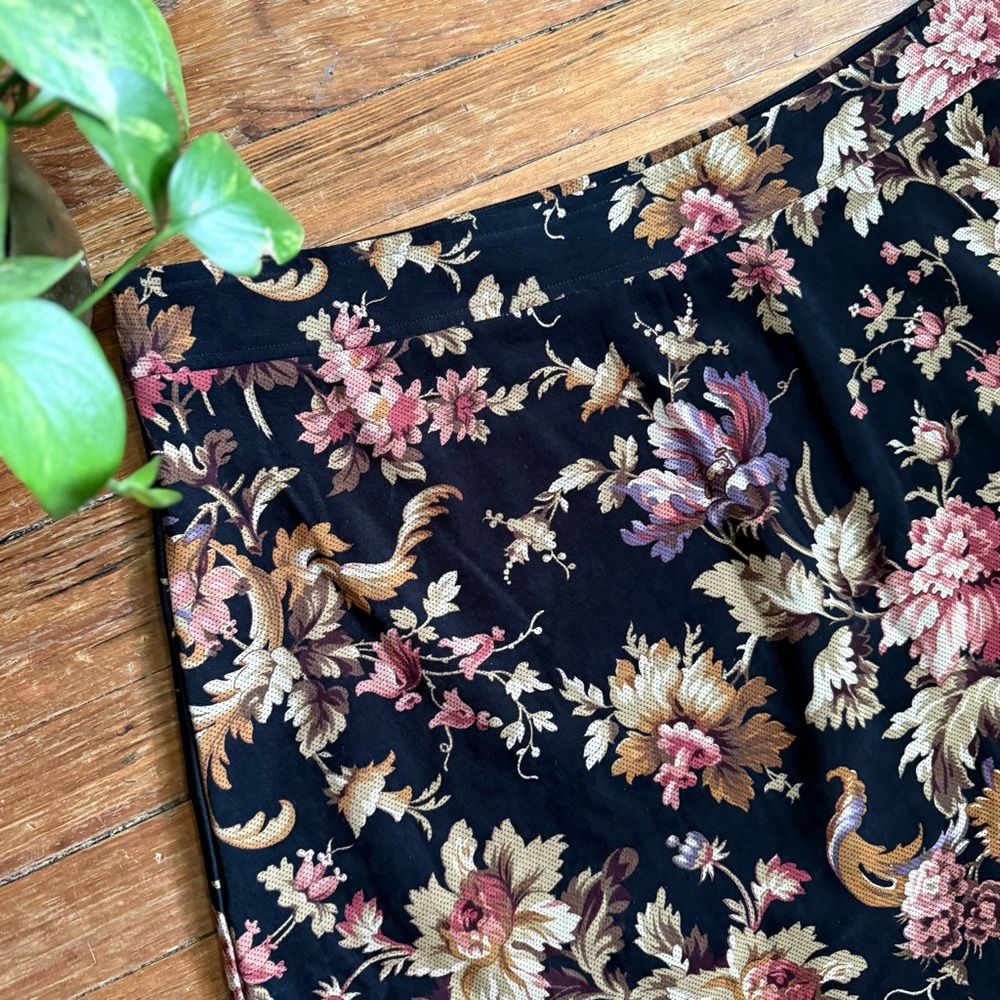 Vintage 90s Moody Floral Black Midi Skirt Womens 3X - Picture 2 of 5